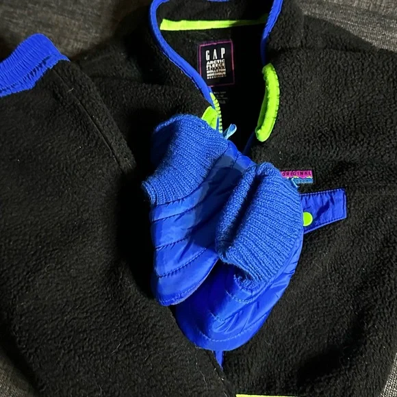 Baby GAP Black Fleece jacket and pants with booties - Picture 5 of 5